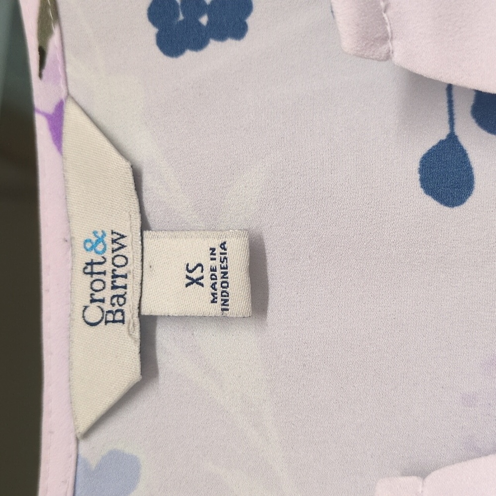 croft & barrow Lavender Floral Pintuck Tunic - Picture 2 of 2